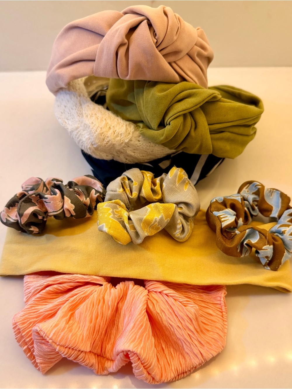 Lot of Anthropologie headbands (5) and scrunchies (4)!